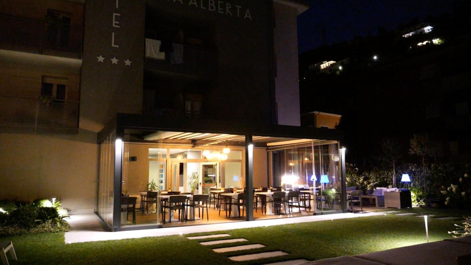 Hotel Villa Alberta Nago Екстериор снимка
