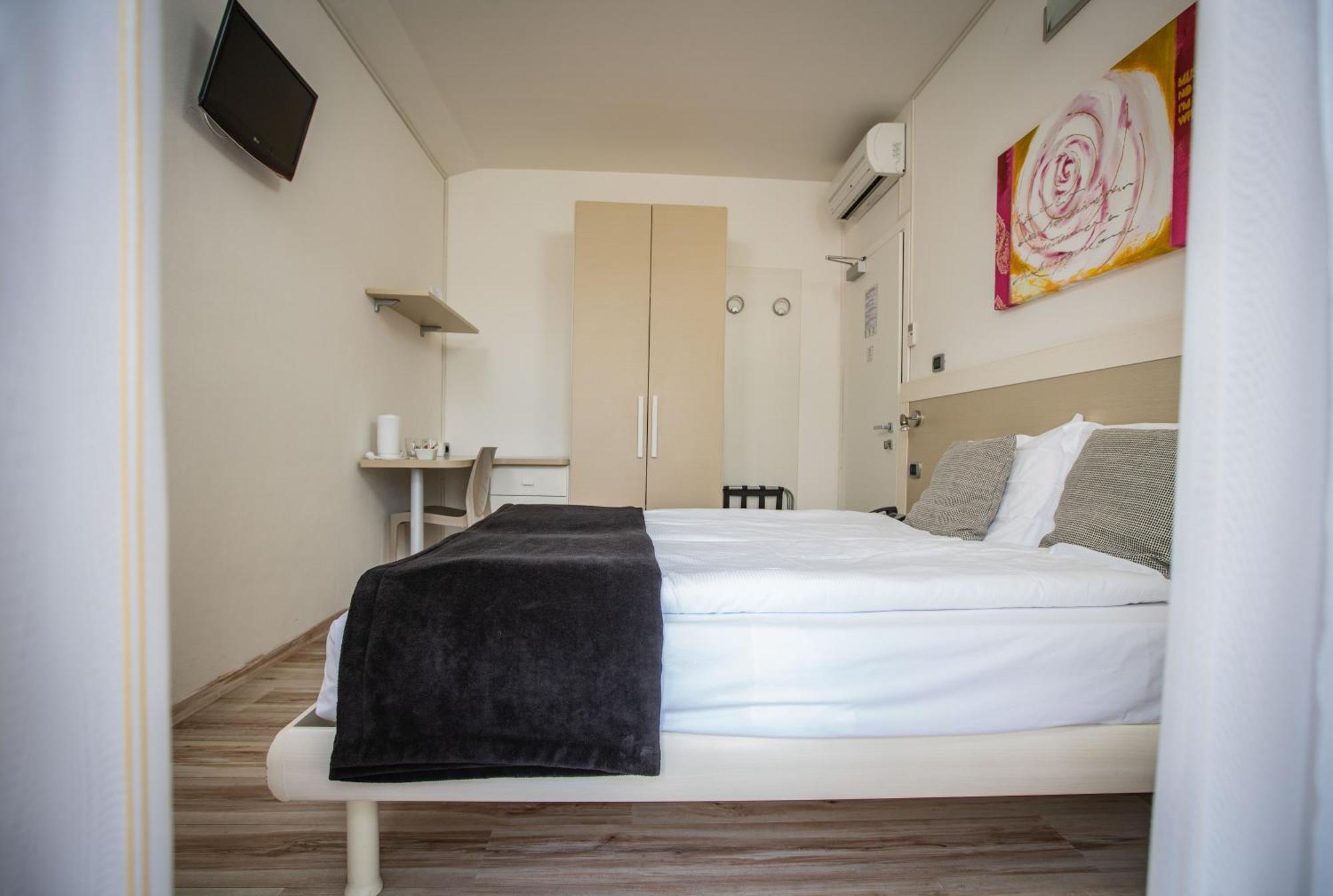 Hotel Villa Alberta Nago Екстериор снимка