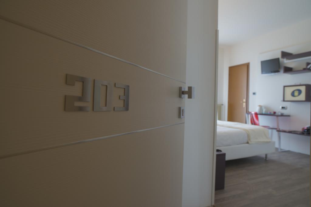 Hotel Villa Alberta Nago Екстериор снимка